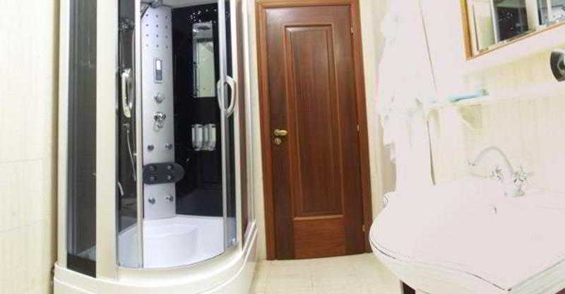 Nov Hotel Tiranë Phòng bức ảnh