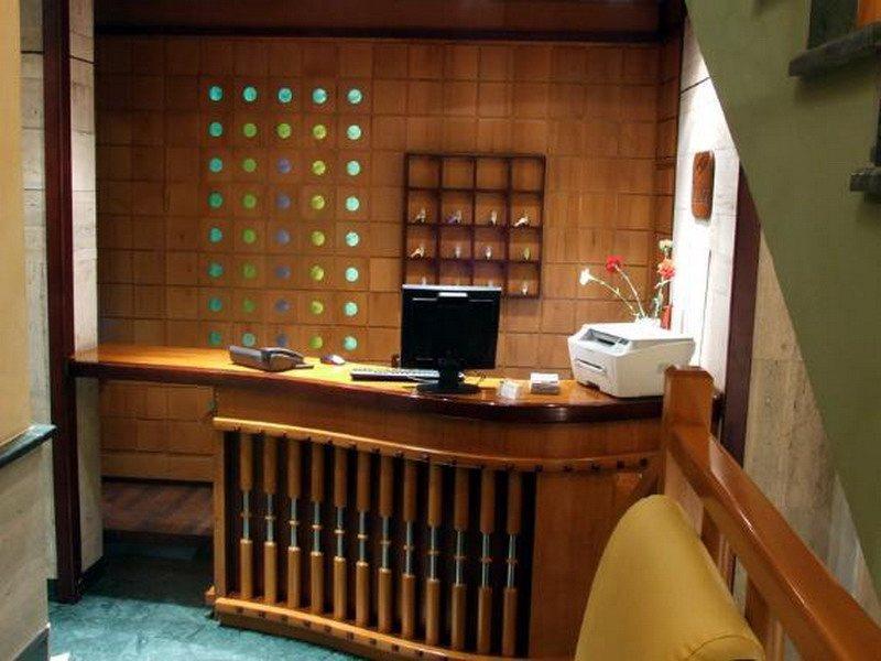 Nov Hotel Tiranë Ngoại thất bức ảnh