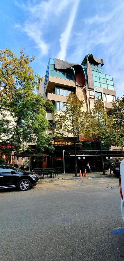 Nov Hotel Tiranë Ngoại thất bức ảnh