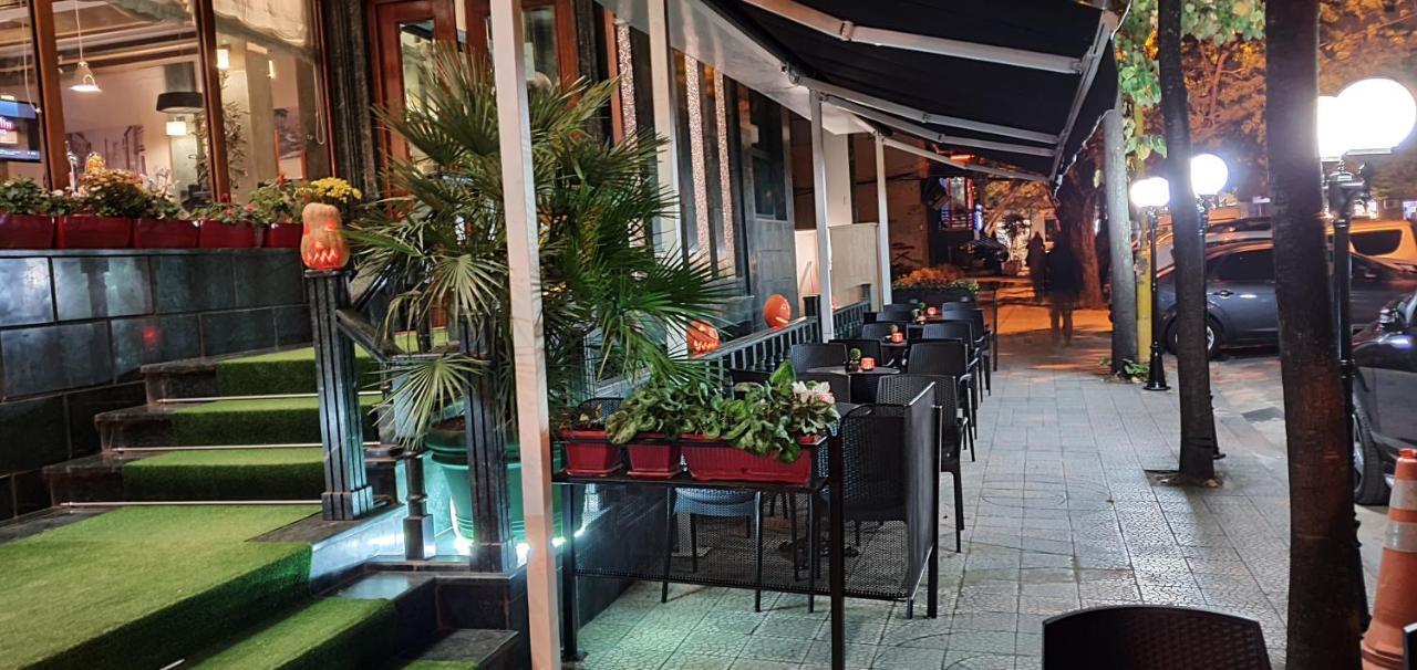 Nov Hotel Tiranë Ngoại thất bức ảnh