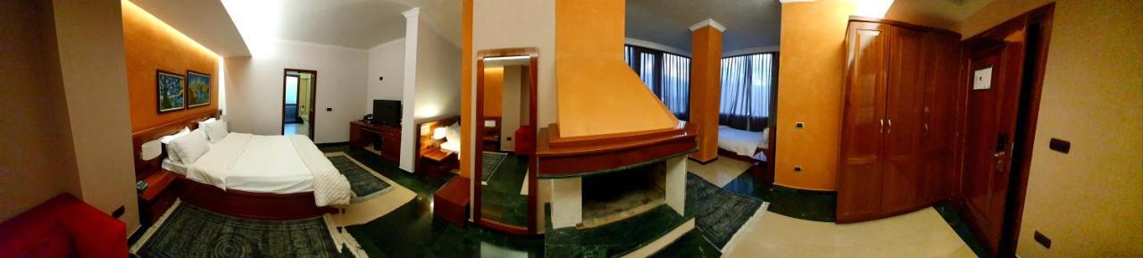 Nov Hotel Tiranë Ngoại thất bức ảnh