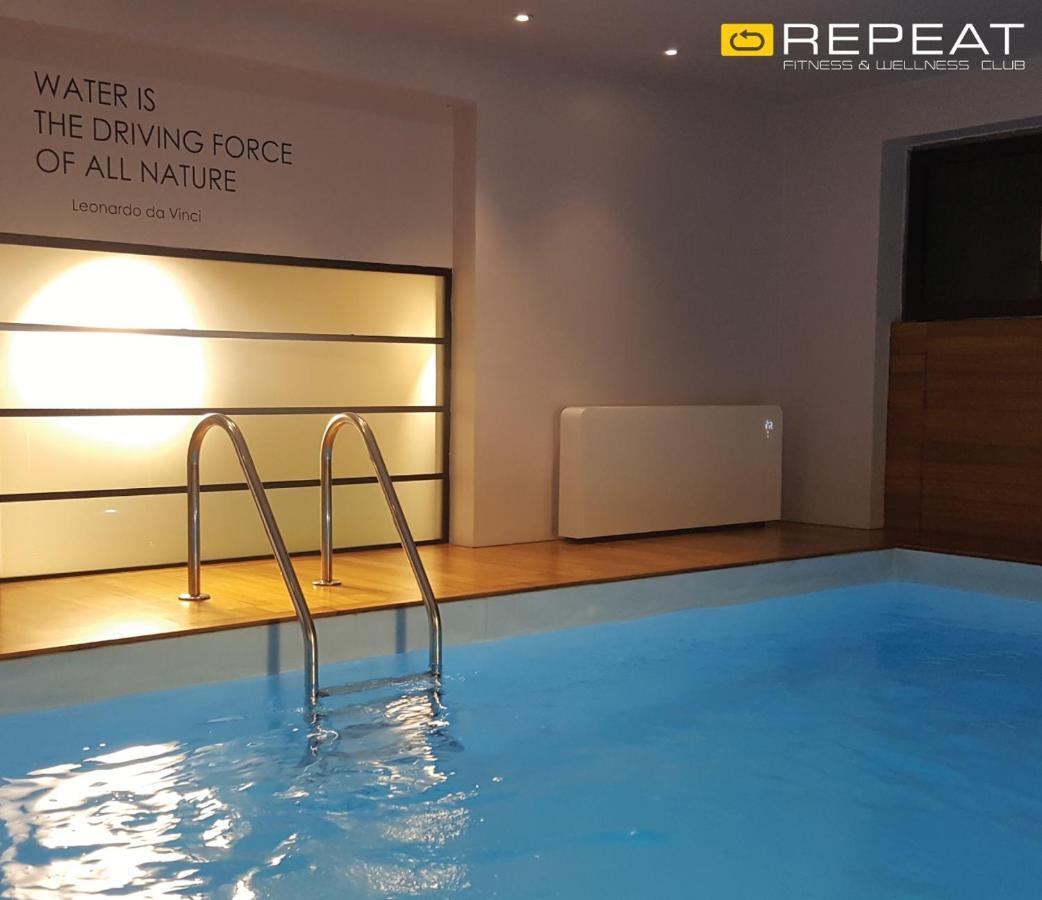 Nov Hotel Tiranë Ngoại thất bức ảnh
